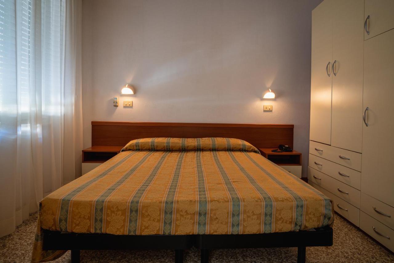 Hotel Happy